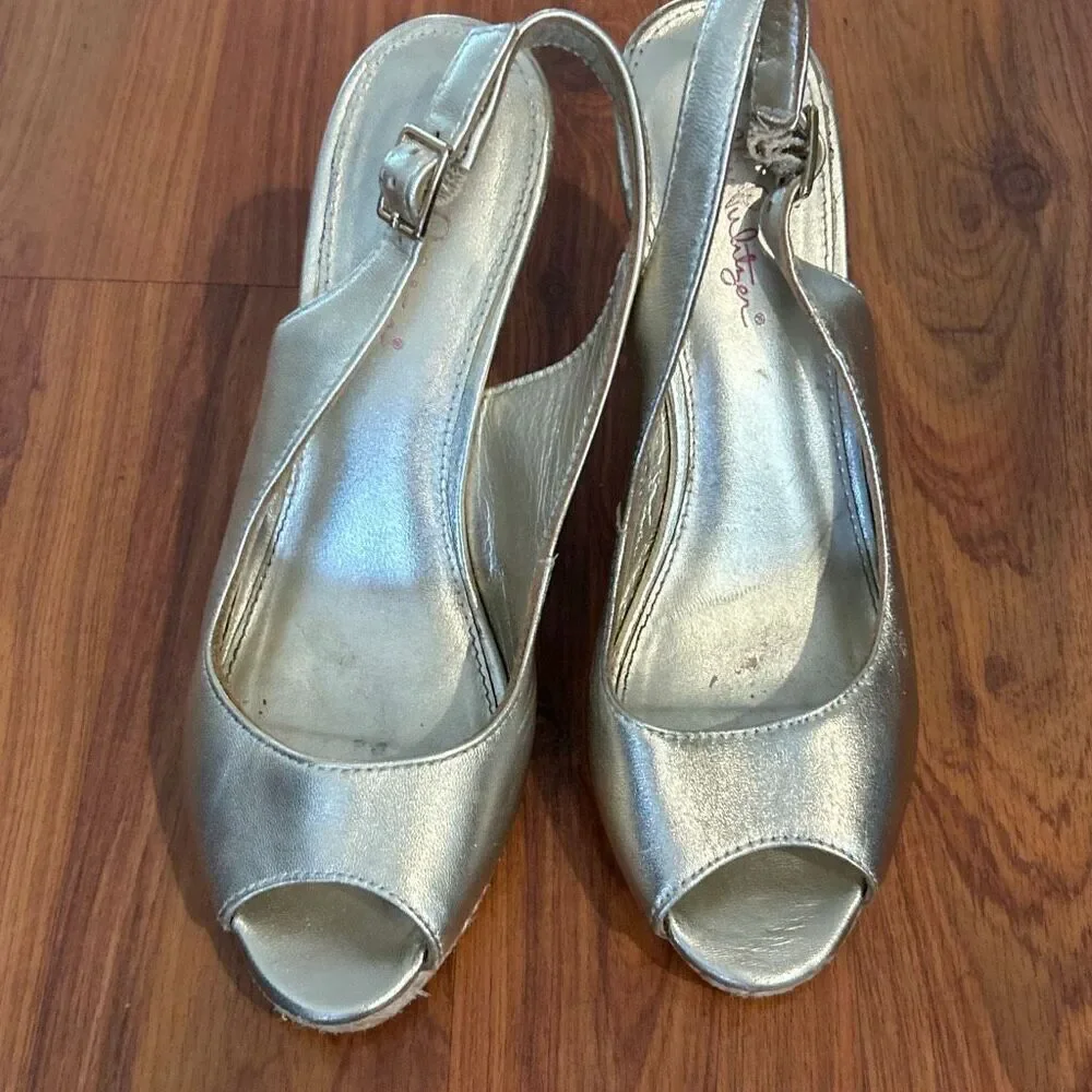 Lilly Pulitzer gold leather raffia wedges peep toe size 8